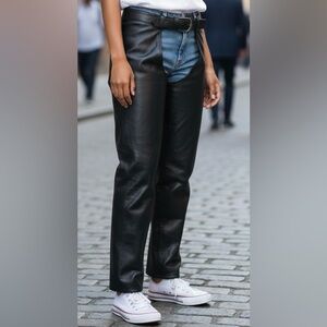 Harley-Davidson Black leather chaps. Small